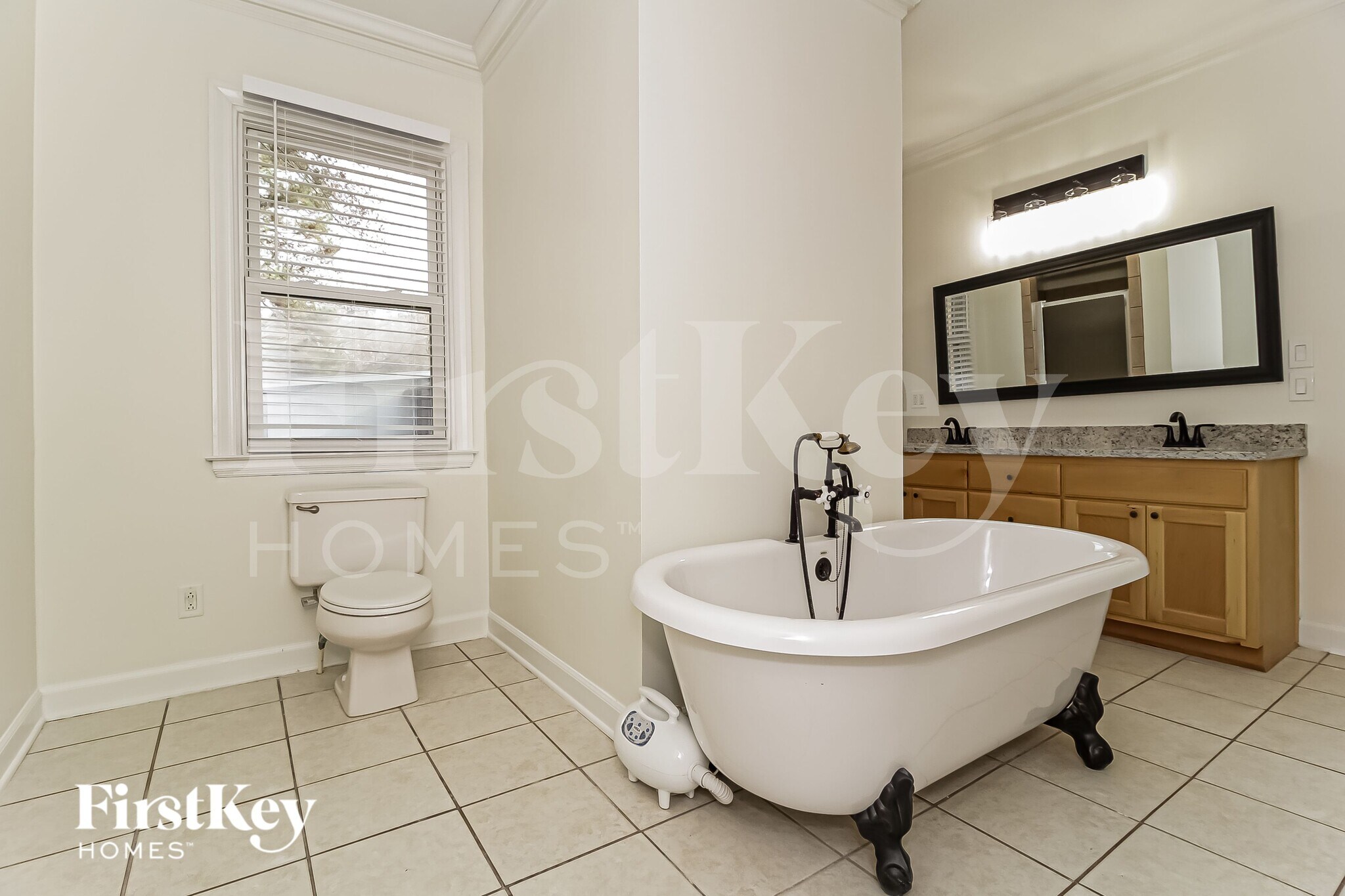 Building Photo - 6356 Pine Frost Dr