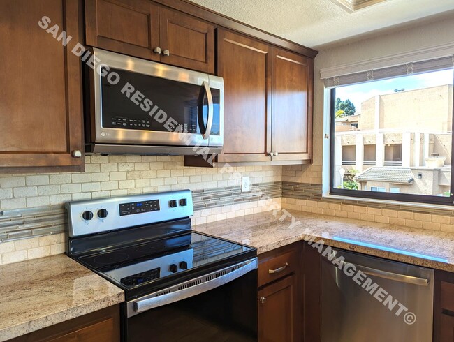 Building Photo - Welcome to your new retreat in the heart o...