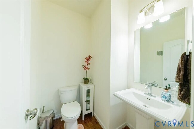 Building Photo - 5001 Maben Hill Ln