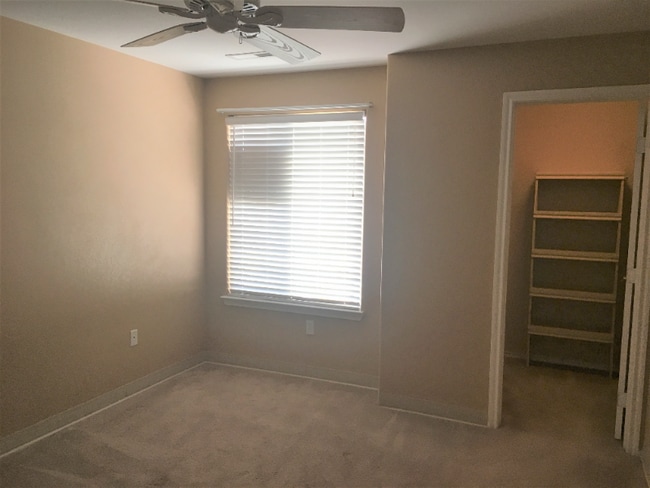 Building Photo - 3896 Riviera Grove