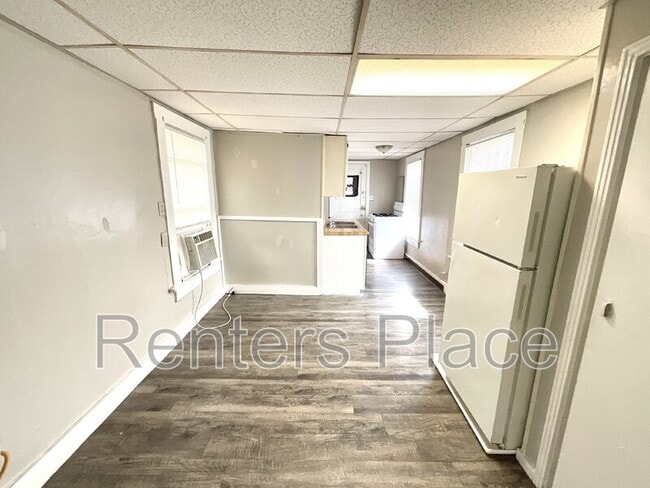 Building Photo - 517 S 40th W Ave