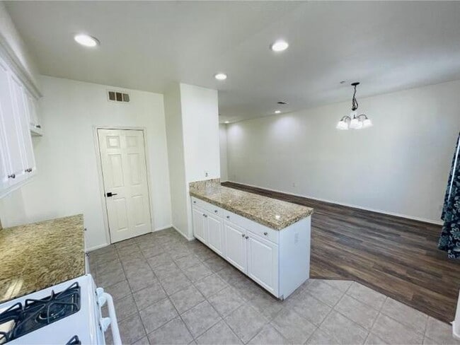 Building Photo - 33590 Willow Haven Ln