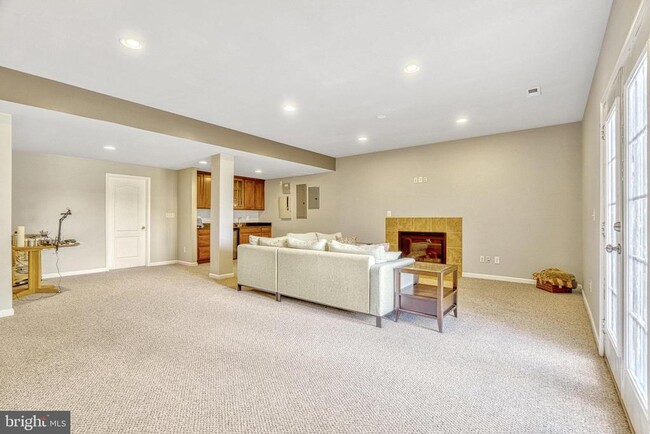 Building Photo - 22374 Dolomite Hills Dr