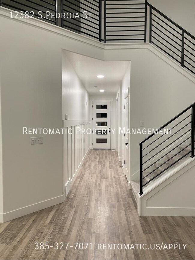 Building Photo - 12382 Pedroia St