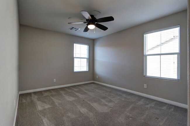 Building Photo - 2865 Tanager Hill St