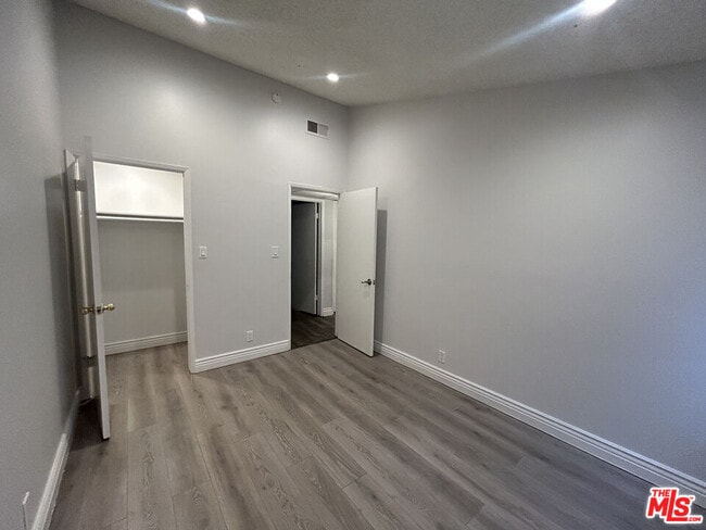 Building Photo - 14501 Tupper St