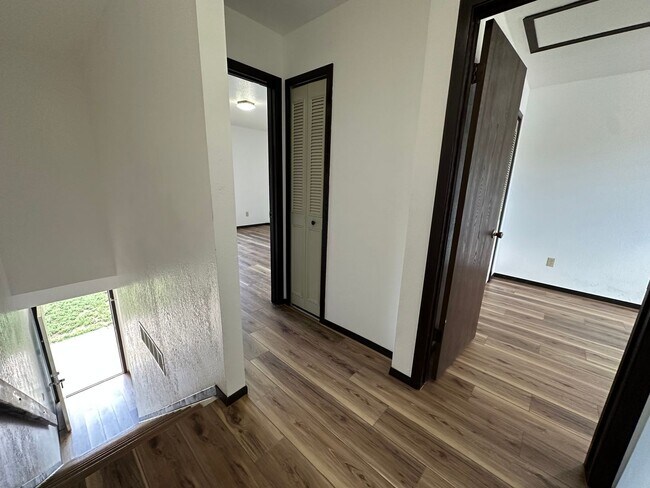 Building Photo - 6947 Peyote Way