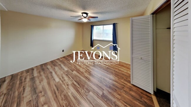 Building Photo - $500 Rent Credit | 3-bedroom single-family...