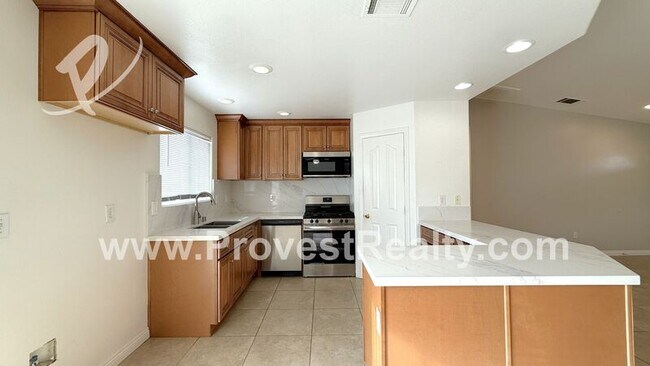 Building Photo - 17373 Capri St