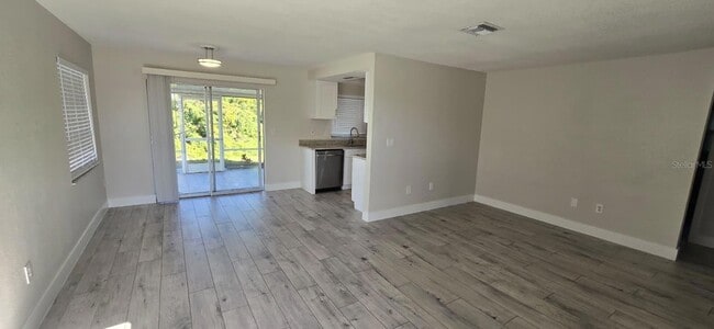 Building Photo - 3722 Rosemary Dr