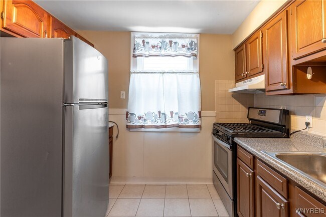 Building Photo - 189 Hamilton Dr