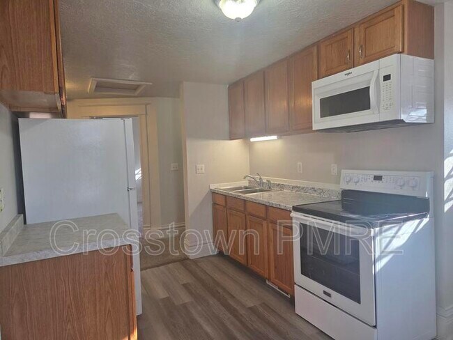 Building Photo - 1718 8th Ave