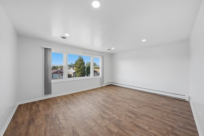 Building Photo - 4510 W 55th St