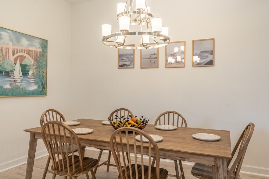 Dining room - 15347 Turin Dr