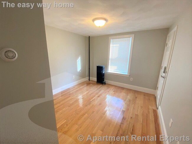 Building Photo - 309 Highland Ave
