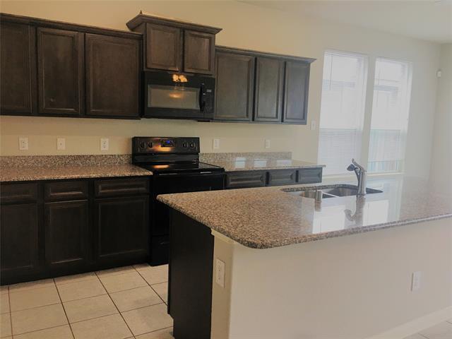 Building Photo - 9410 Smoke Tree Dr