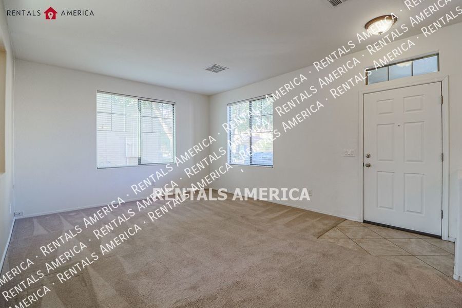 Building Photo - 2715 S Cupertino Dr