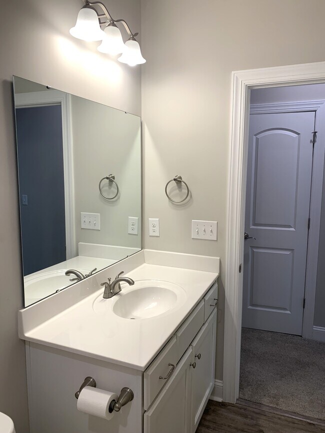 Building Photo - 1479 Lanterns Rest Rd