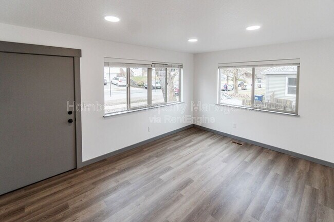 Building Photo - 3519 E 17th Ave