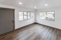 Building Photo - 3519 E 17th Ave