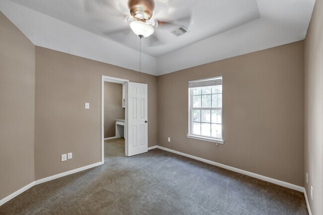 Building Photo - 4774 W Fork Blvd