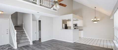 Building Photo - 4844 Thistledown Dr