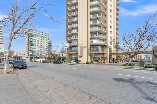 Building Photo - 1200 Gough St