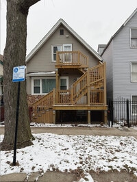 Building Photo - 1726 N Artesian Ave