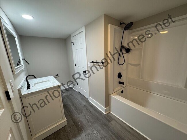 Building Photo - Cherryville - Updated home