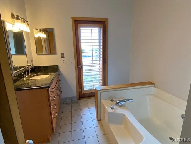 Building Photo - 84 Ojibwa Cir