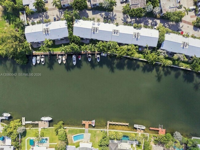 Building Photo - 1565 S Ocean Ln
