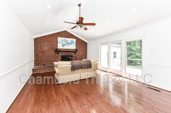 Building Photo - 8504 Shadeway Pl
