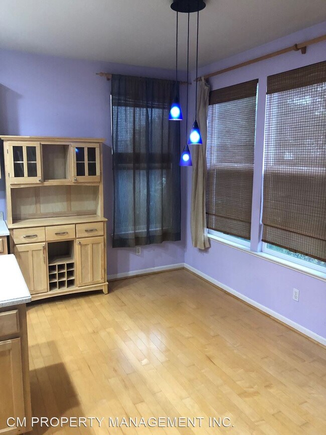 Building Photo - 4 br, 2 bath House - 300 Apple Blossom Ln.