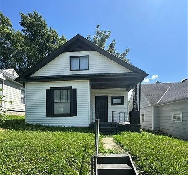 Primary Photo - 3 bedroom 1 bath home