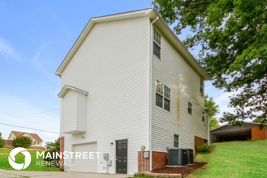 Building Photo - 1065 Ball Park Rd