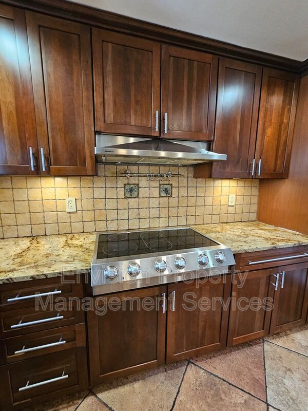 Building Photo - 1761 Monroe Dr NE