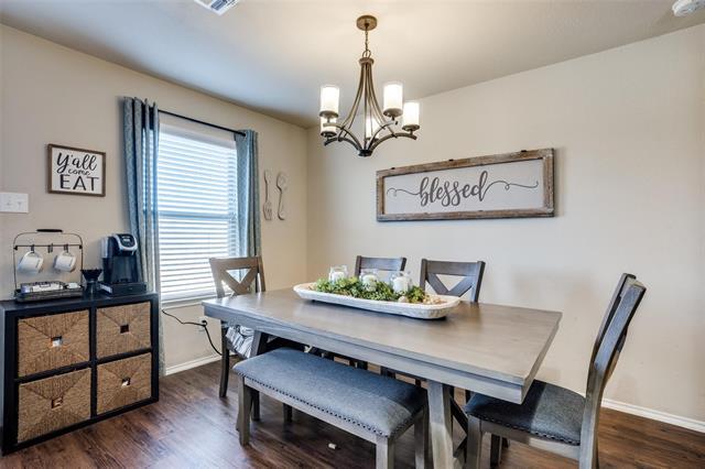 Building Photo - 1606 Meadow Creek Dr