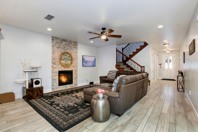 Building Photo - 1641 La Guardia Cir