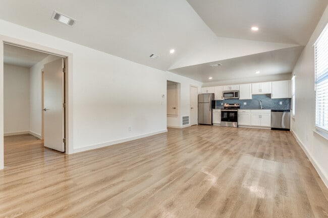 Building Photo - The Woodruff at Bishop Ridge