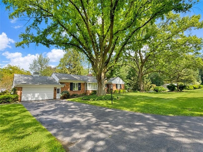 Building Photo - 20 Briar Patch Rd