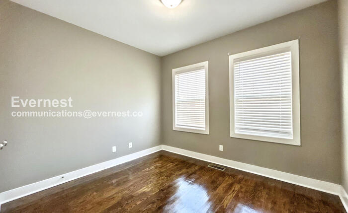 Building Photo - 1806B 7th Ave N