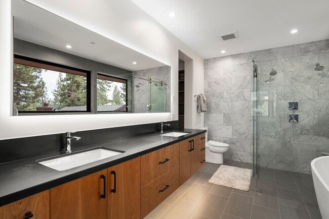 Building Photo - The ultimate Tahoe experience