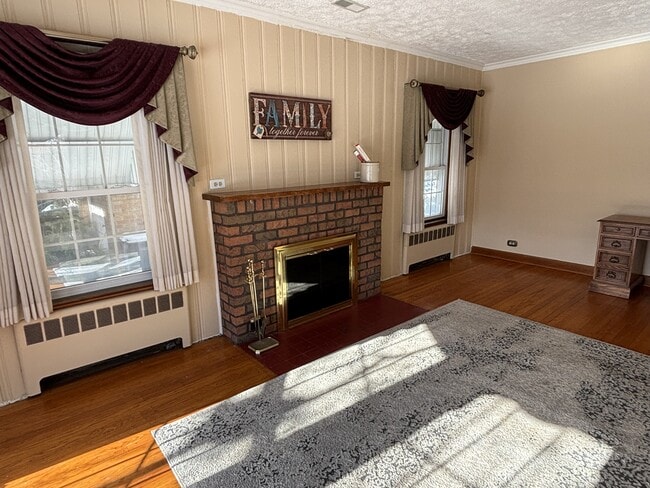 Building Photo - 18 Bender St NE