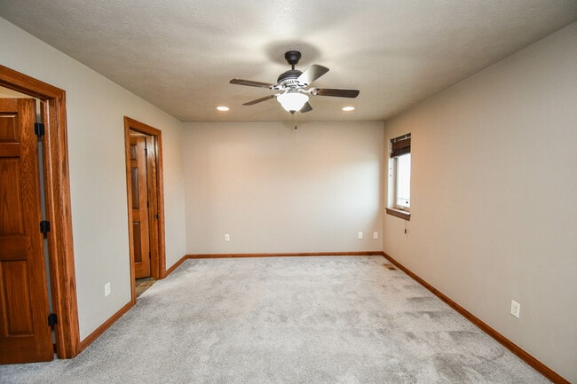 Building Photo - 8413 W 53rd St