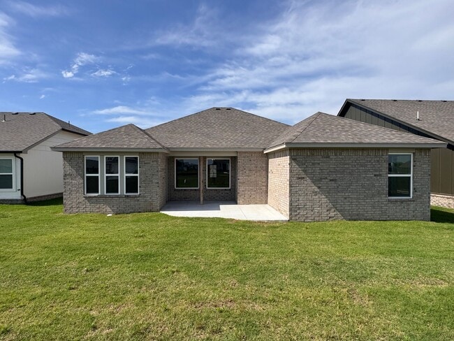 Building Photo - Brand New - 4 bedroom, 2.5 bath, 2 car garage in Bixby Ok