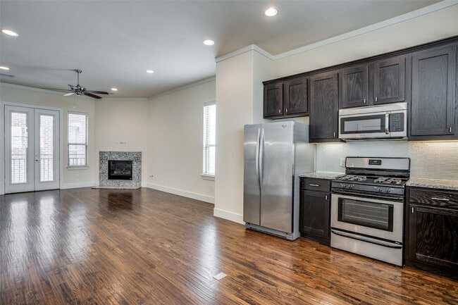 Building Photo - 4323 Dickason Ave