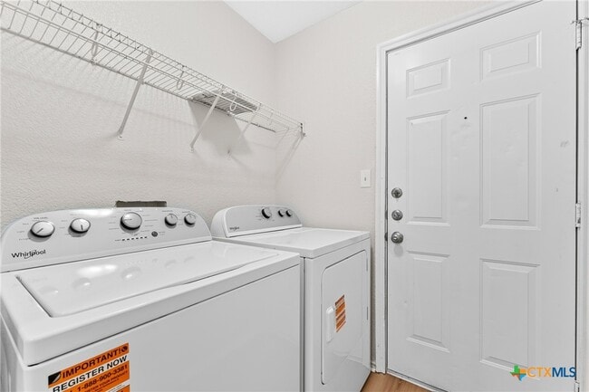 Building Photo - 867 Sagewood Trail