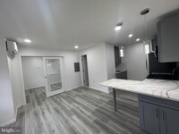 Building Photo - 735 S 9th St