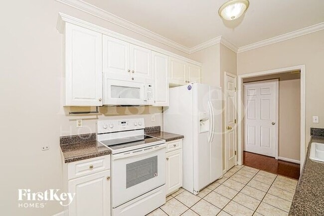 Building Photo - 417 Waterford Dr