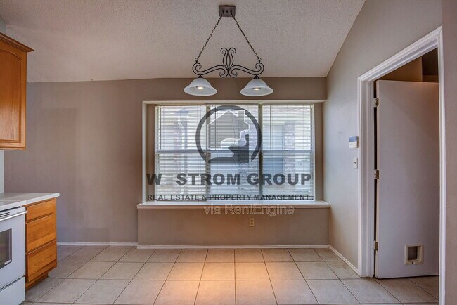 Building Photo - 8533 Brushy Creek Trail